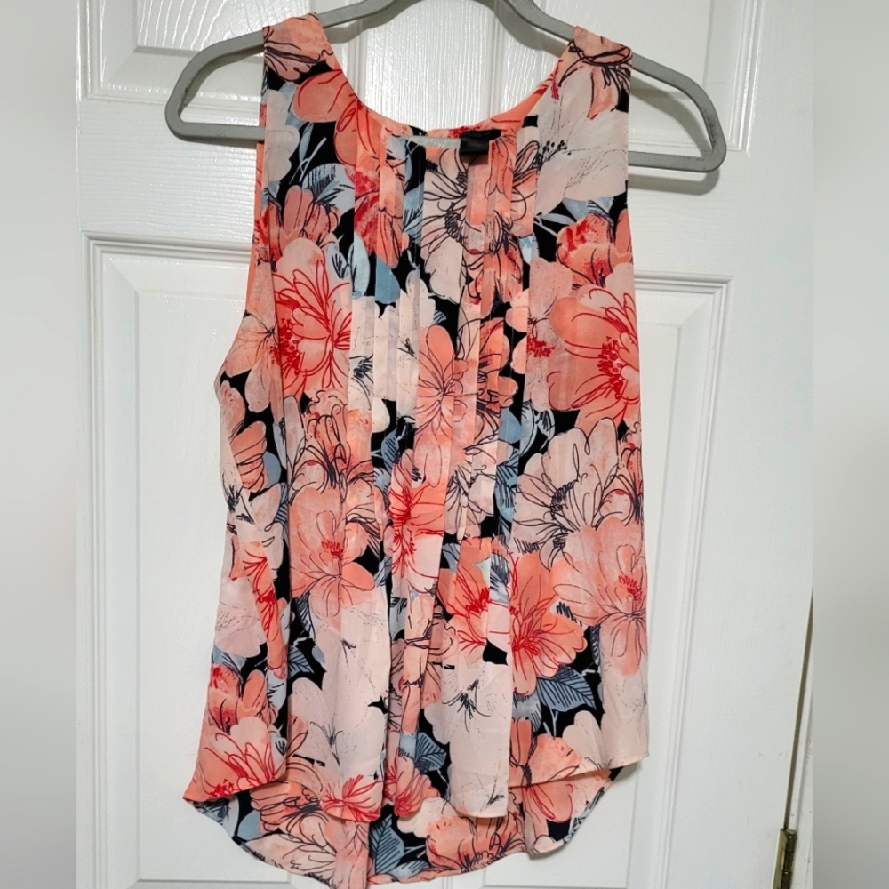 **Floral Sleeveless Blouse - Size Large**